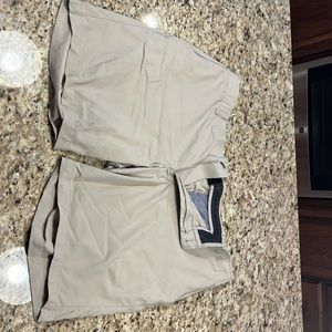 Under Armour golf shorts- 42”